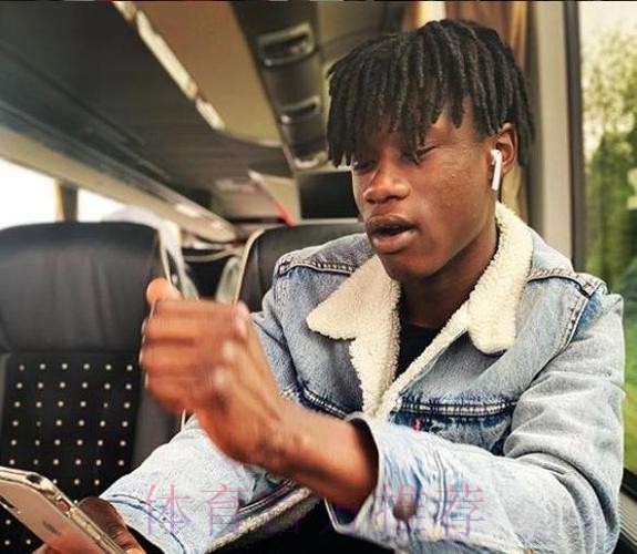 卡马文加将向雷恩166名工作人员赠送皇马球衣